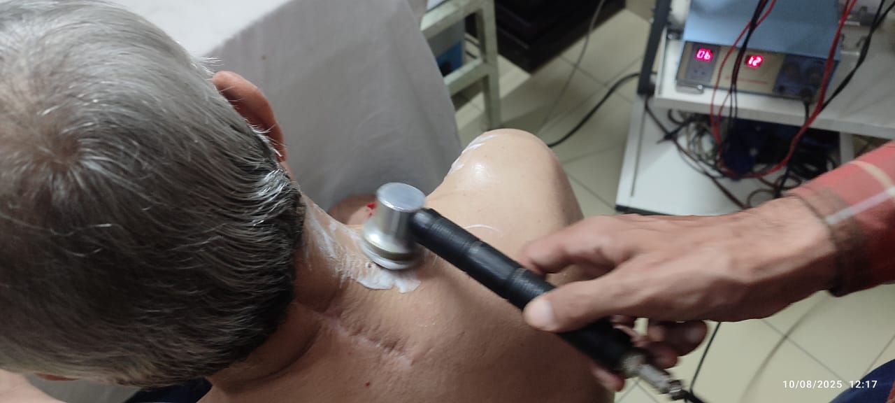 Exercise and rehabilitation equipment at Mehar Physiotherapy Clinic