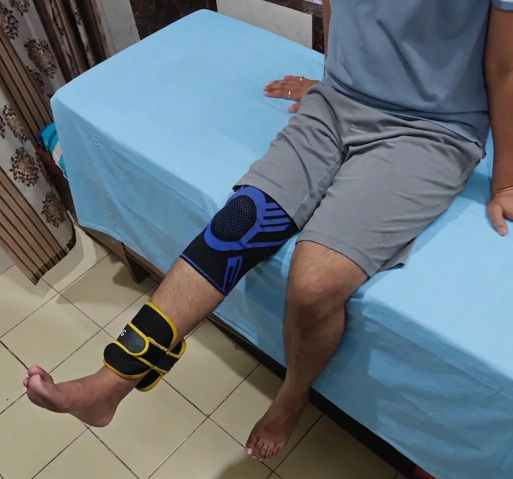 Therapeutic knee exercises for post-surgical recovery at Mehar Physiotherapy Clinic, Gaur City 2